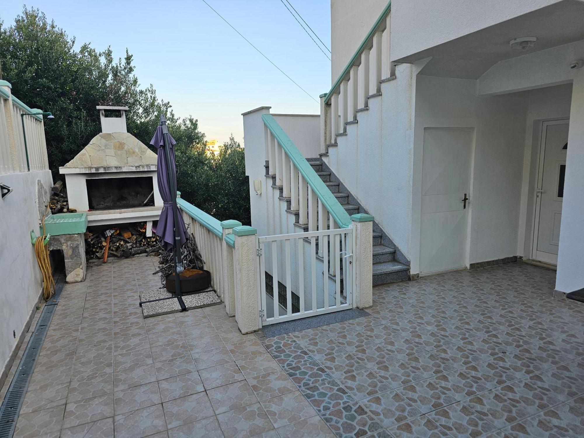 Apartments Zemunik 奥米什 外观 照片
