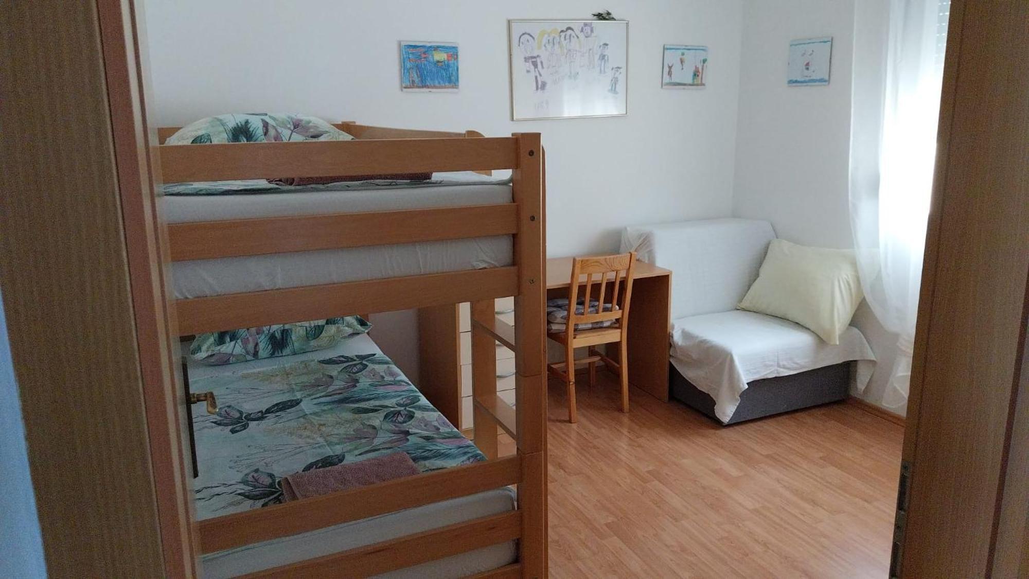 Apartments Zemunik 奥米什 外观 照片