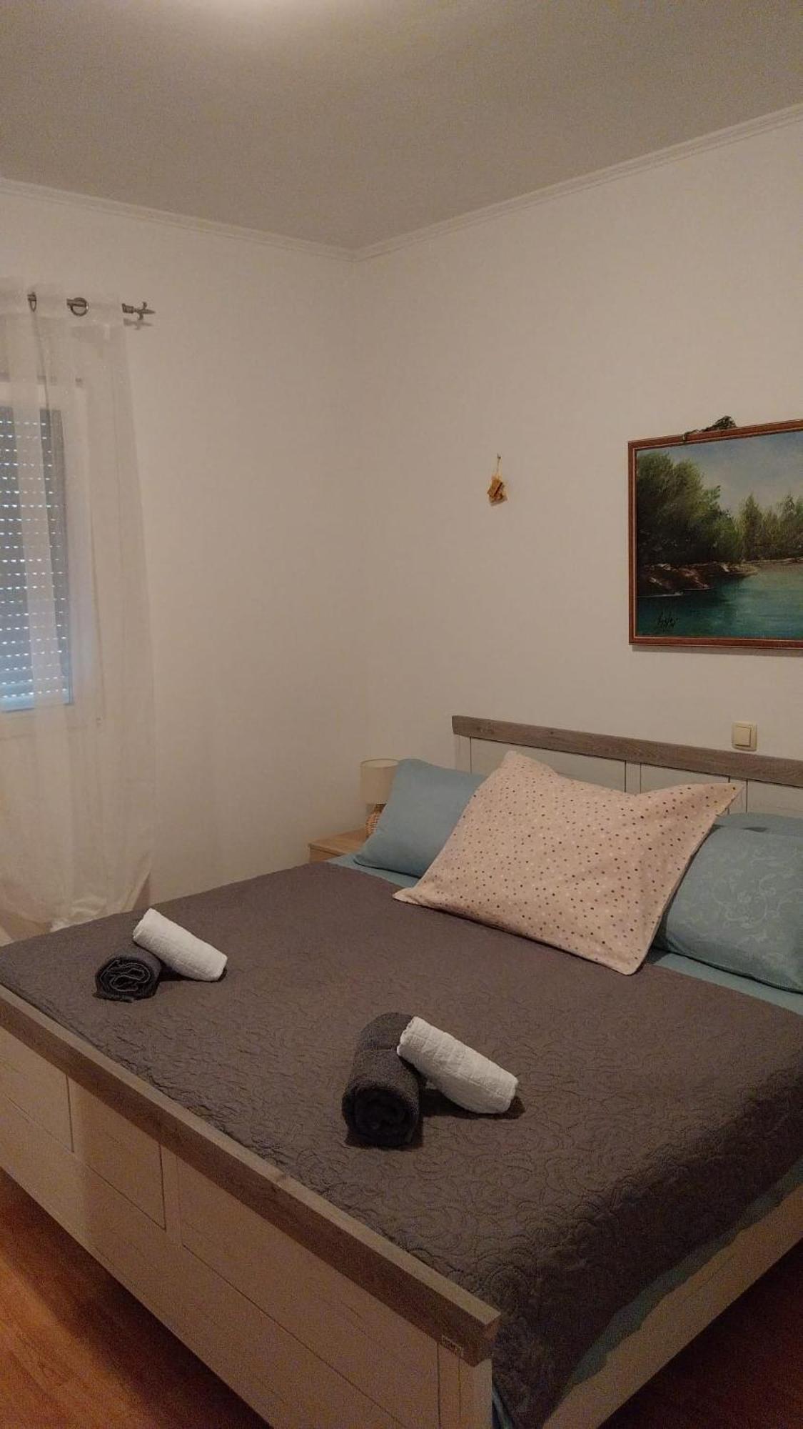Apartments Zemunik 奥米什 外观 照片