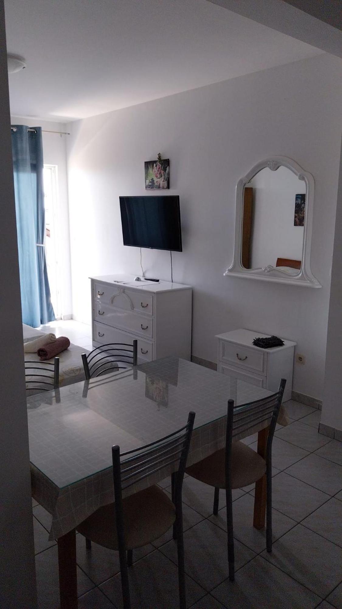 Apartments Zemunik 奥米什 外观 照片