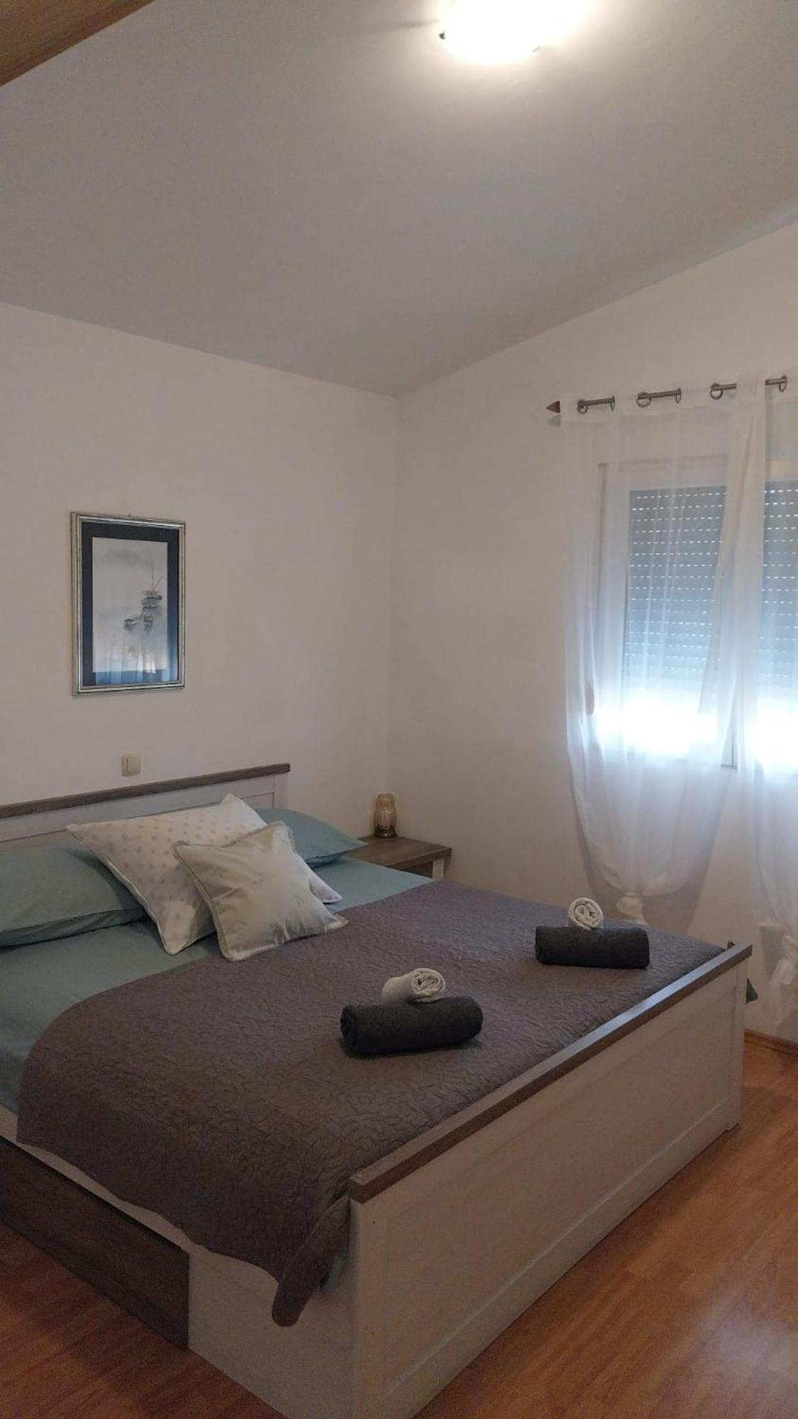 Apartments Zemunik 奥米什 外观 照片