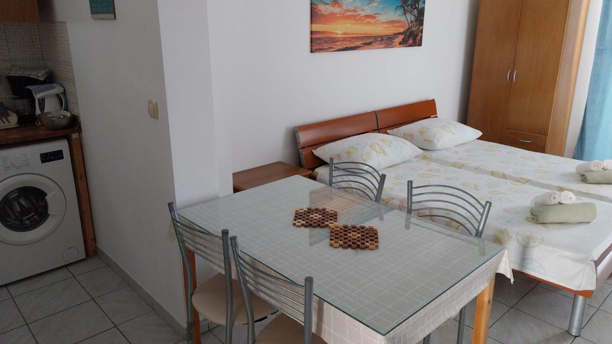 Apartments Zemunik 奥米什 客房 照片