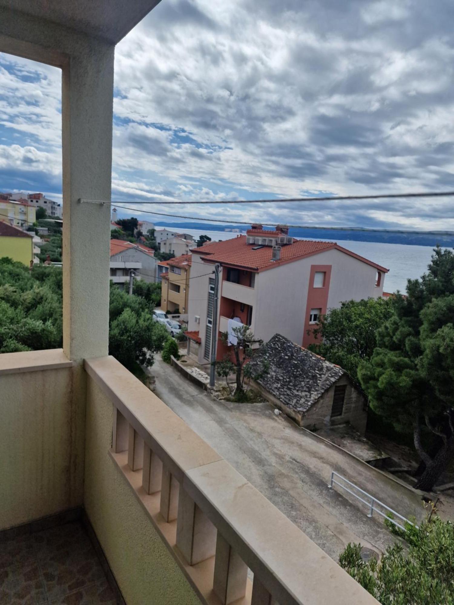 Apartments Zemunik 奥米什 外观 照片